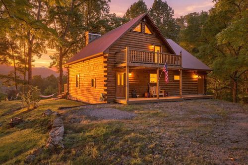 811 Catnip Rd, Cullowhee, NC, 28723-7111 | Card Image