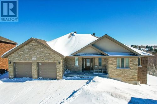 3 Columba Terr, Sudbury, ON, P3E0B3 | Card Image