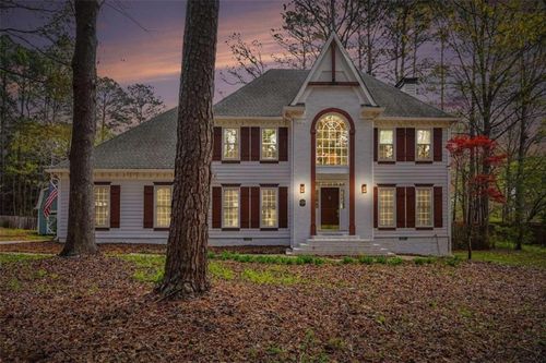 105 Tiffany Ct, Locust Grove, GA, 30248-2118 | Card Image