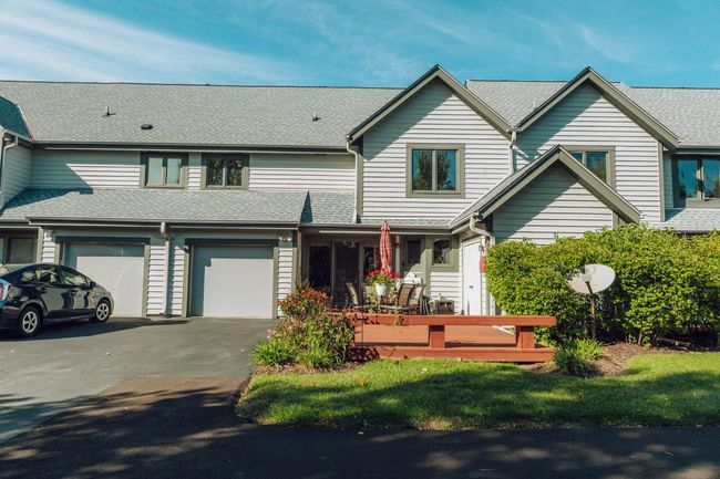 S75W17553 Harbor Circle, Condo with 2 bedrooms, 2 bathrooms and null parking in Muskego WI | Image 36