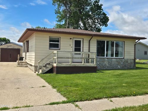 14 S 4th St, Wishek, ND, 58495-7228 | Card Image