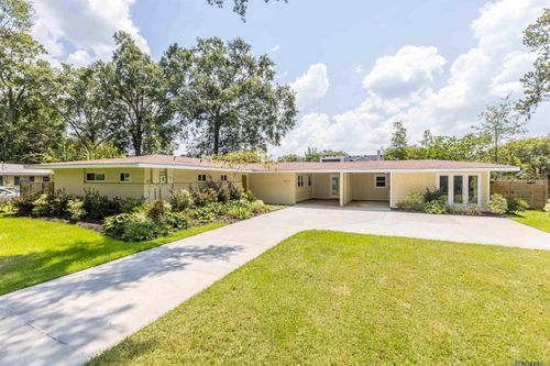 8632 Forest Hill Dr, Baton Rouge, LA, 70809-2227 | Card Image