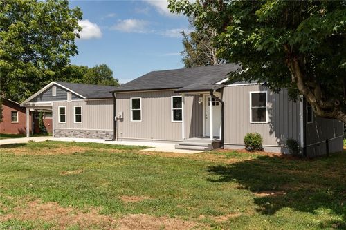 267 Gentry St, North Wilkesboro, NC, 28659-8355 | Card Image