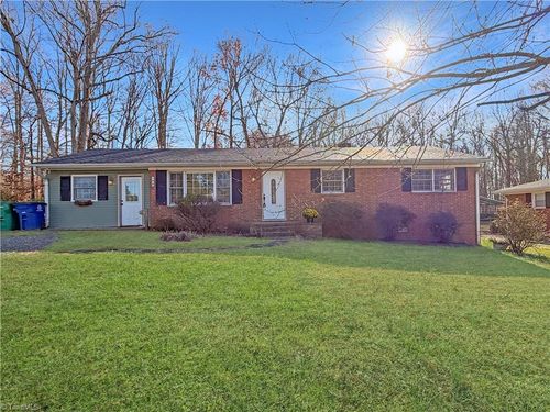 144 Norwood Dr, Reidsville, NC, 27320-8851 | Card Image