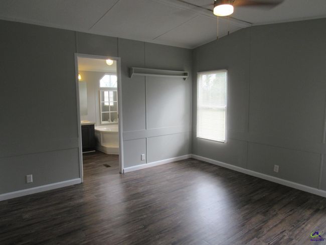 637 Grovania Rd, House other with 4 bedrooms, 2 bathrooms and null parking in Hawkinsville GA | Image 46