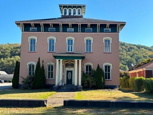 900 Ridge Ave, New Cumberland, WV, 26047-9581 | Card Image