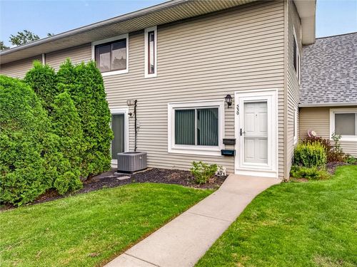 530 Eastbrooke Ln, Rochester, NY, 14618-5228 | Card Image