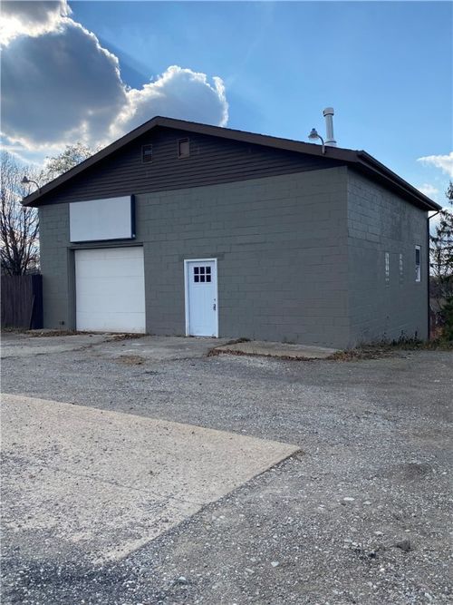 14240 State Route 30, North Huntingdon, PA, 15642-1034 | Card Image