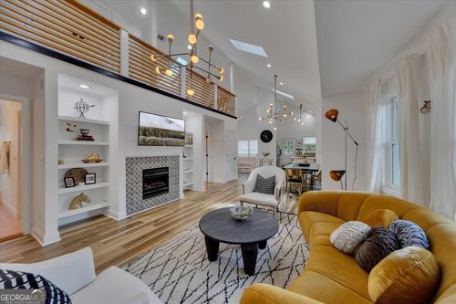 b-937 Austin Ave Ne, Atlanta, GA, 30307-1913 | Card Image