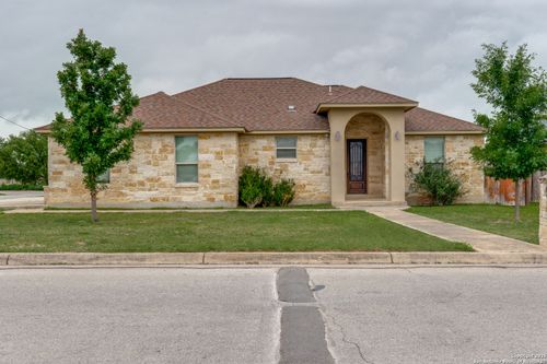 712 Crestview, Floresville, TX, 78114-1653 | Card Image