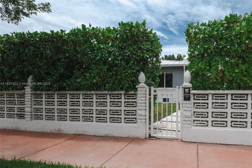 2354 Alton Rd, Miami Beach, FL, 33140 | Card Image