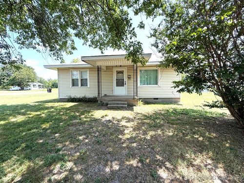 119 N Tiger St, Wetumka, OK, 74883-3542 | Card Image
