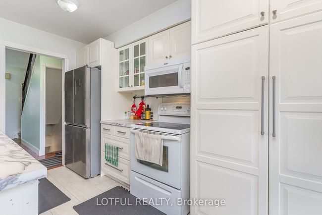 134 Royal Salisbury Way, House attached with 3 bedrooms, 2 bathrooms and 2 parking in Brampton ON | Image 11