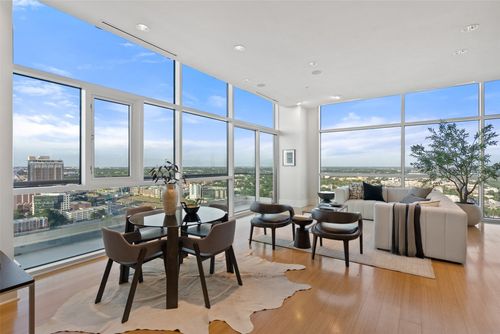 2901-555 E 5th St, Austin, TX, 78701-4150 | Card Image