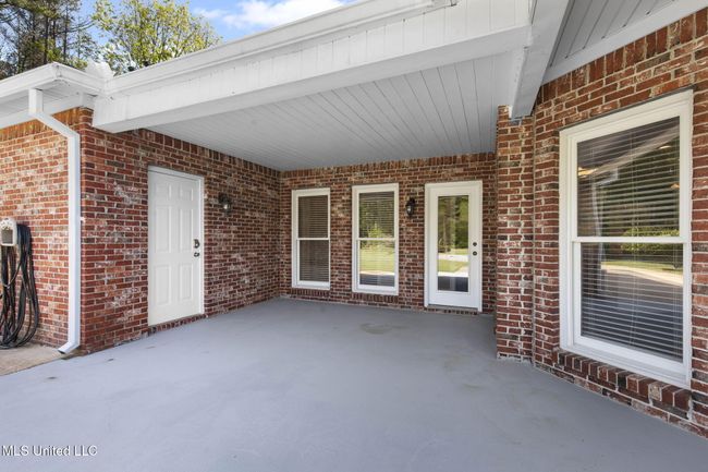 61-web-or-mls-211 Lake Terrace-68 | Image 54