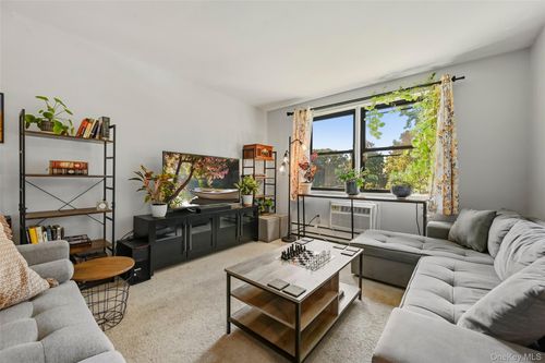 b20-5 Oakdale Manor, Ramapo, NY, 10901 | Card Image