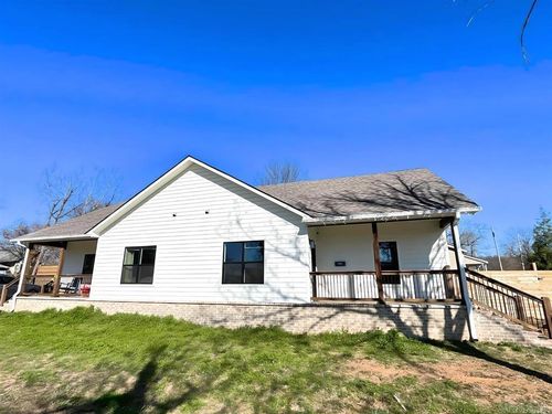 a-711A 9th St, Mena, AR, 71953-3246 | Card Image