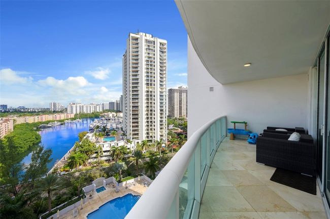 APT-1012 - 19400 Turnberry Way, Condo with 3 bedrooms, 3 bathrooms and null parking in Aventura FL | Image 21