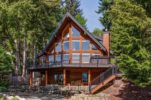 8505 Matterhorn Dr, Whistler, BC, V8E0G1 | Card Image