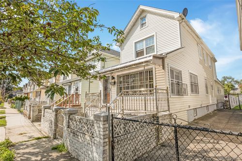 10218 216th St, Queens Village, NY, 11429-1125 | Card Image