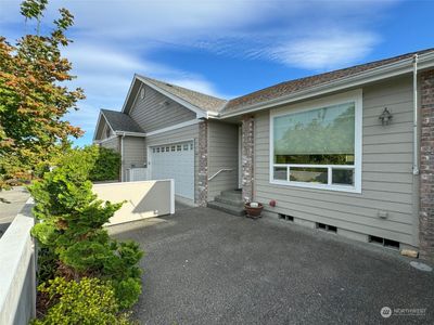 441 Big Leaf Court, House other with 3 bedrooms, 2 bathrooms and 2 parking in Sequim WA | Image 2