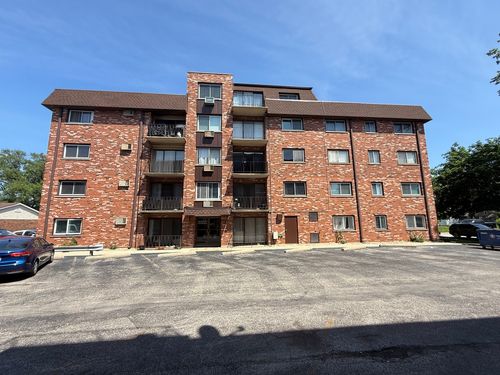 3f-7110 W 93rd Pl, Oak Lawn, IL, 60453-2061 | Card Image