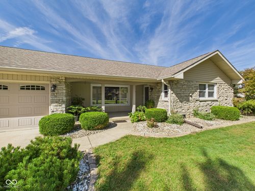 2209 Holden Dr, Anderson, IN, 46012-9448 | Card Image