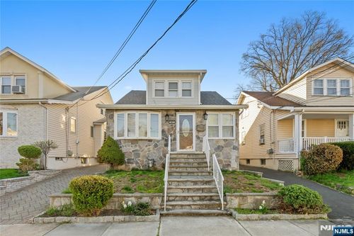 1037 Schneider Ave, Union, NJ, 07083-5629 | Card Image