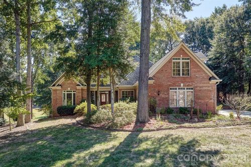 225 Highland Forest Dr, Lake Wylie, SC, 29710-6311 | Card Image
