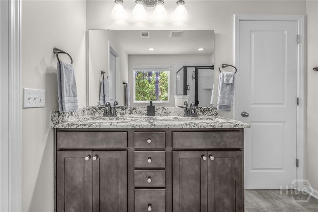 Primary Bathroom | Image 26