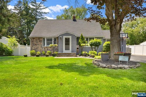134 Marion Ct, Pompton Lakes, NJ, 07442-2313 | Card Image