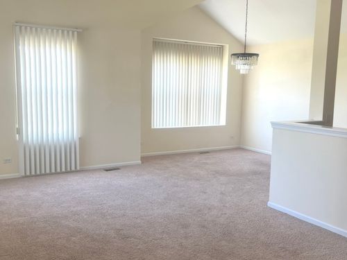 448 Bay Tree Cir, Vernon Hills, IL, 60061-1235 | Card Image