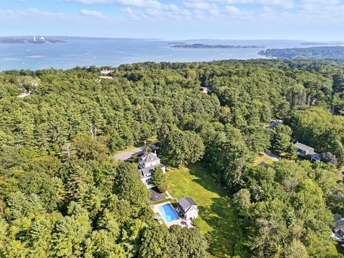 186 Foreside Rd, Cumberland Foreside, ME, 04110-1219 | Card Image