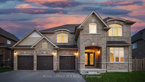 75 Dr George Burrows Pky, Sutton West, ON, L0E1R0 | Card Image