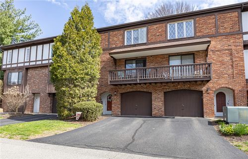 305 Woodbridge Dr, Ross Twp, PA, 15237 | Card Image
