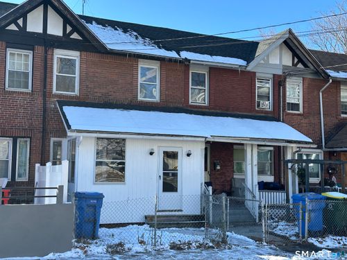 52 Oak St, Waterbury, CT, 06704-3840 | Card Image