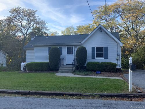 14 School Street, Chester Town, NY, 10918 | Card Image