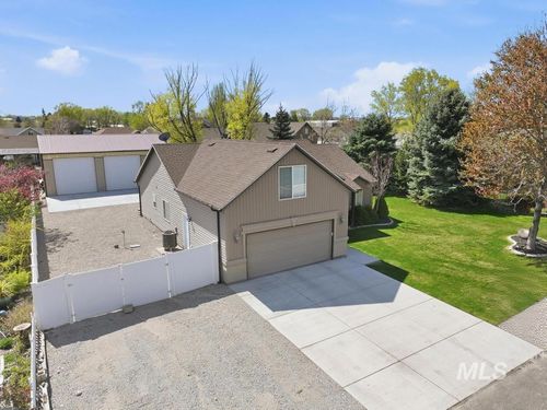 2205 Mayberry Ln, Filer, ID, 83328-9701 | Card Image