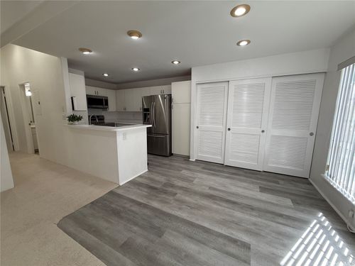 16t-528 Mananai Pl, Honolulu, HI, 96818-5339 | Card Image