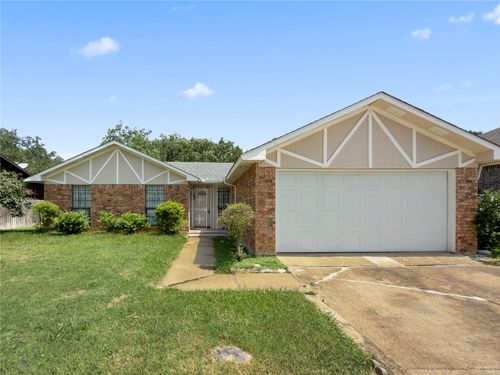 7717 Acapulco Rd, Fort Worth, TX, 76112-6114 | Card Image