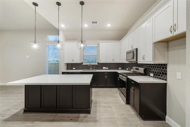 14221 Juniper Breeze Ct, Townhouse with 3 bedrooms, 2 bathrooms and null parking in Willis TX | Image 4