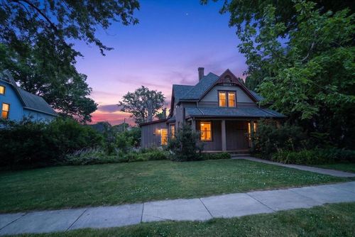 212 S 5th St, Mount Horeb, WI, 53572-2212 | Card Image