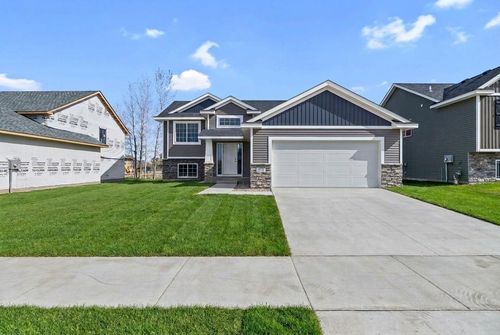 720 Margaret Ln, Isanti, MN, 55040-5556 | Card Image