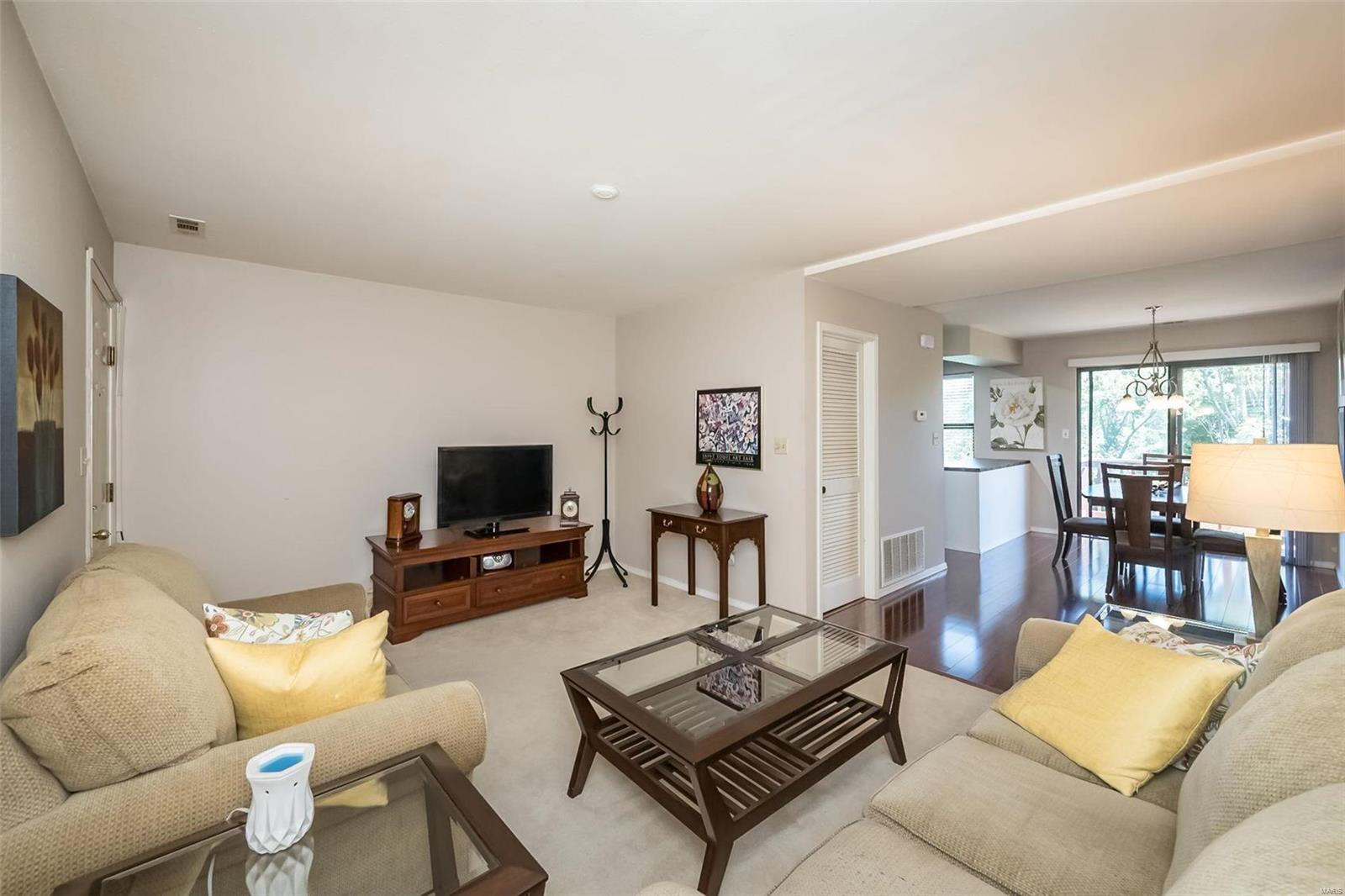 Cliffridge Ln, Valley Park, MO 63088