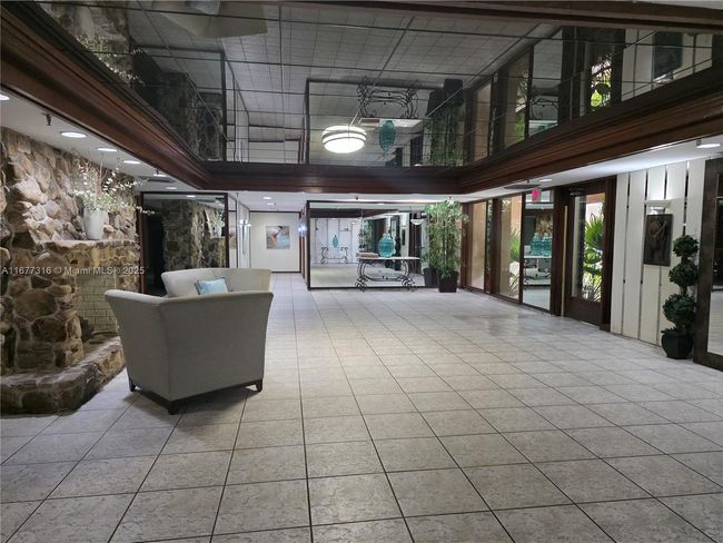 APT-215 - 661 Ne 195 Th St, Condo with 2 bedrooms, 2 bathrooms and null parking in Miami FL | Image 10