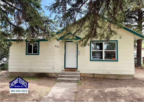 371 Cascade St, Lander, WY, 82520-3725 | Card Image