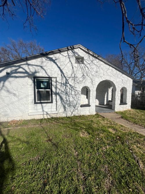 108 N Ash St, Springtown, TX, 76082-2580 | Card Image