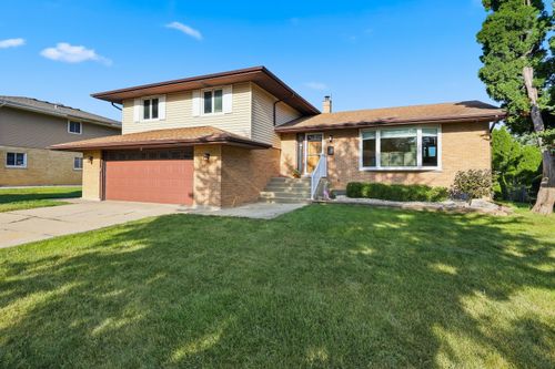 4602 Magnolia Dr, Rolling Meadows, IL, 60008-3212 | Card Image