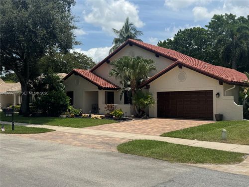3160 Peachtree Cir, Davie, FL, 33328-6705 | Card Image