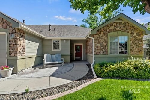 2262 W Windchime Dr, Meridian, ID, 83646-3533 | Card Image